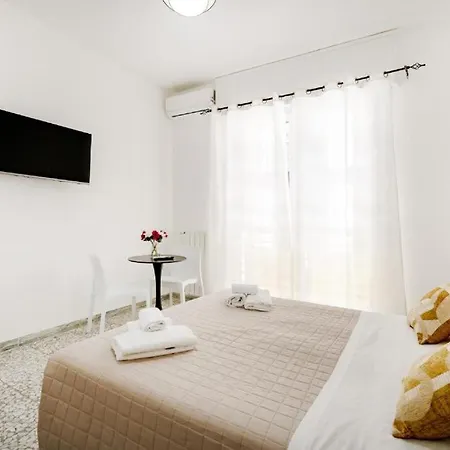 Augustea - Modern Apartahotel